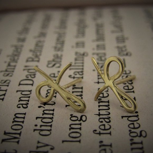 Gold earrings. 14k Yellow gold earrings for women